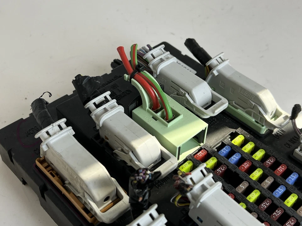 2018 FORD ESCAPE BODY CONTROL INTERIOR FUSE BOX GV6T-14A073-JK OEM - Image 3 of 4