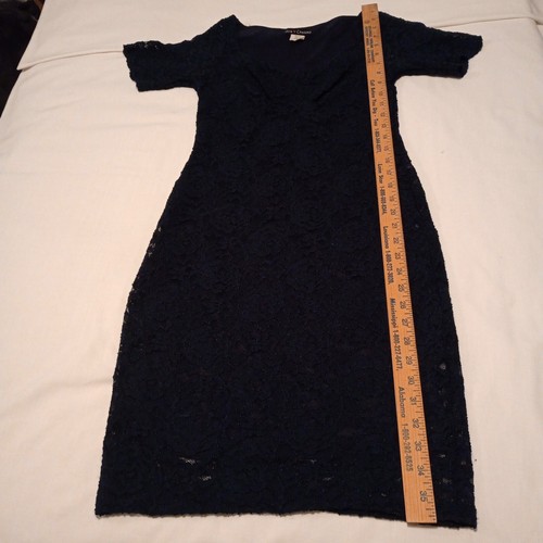Love Chesley Women's Bodycon Dress Size M Navy Floral Lace Stretch A-Line, EUC - Picture 6 of 12