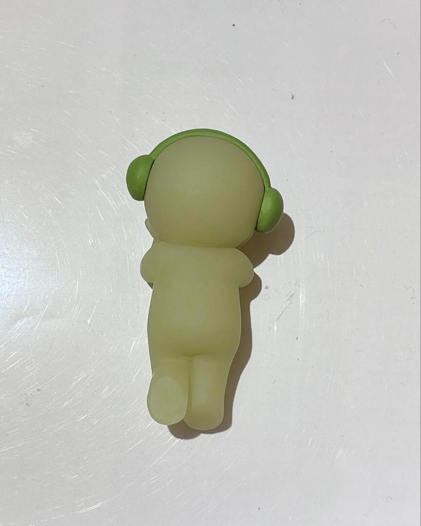 SMISKI HIPPERS series Secret Figure Glow in the Dark Japan SMISKI HIPPERS series Secret Figure Glow in the Dark Japan
