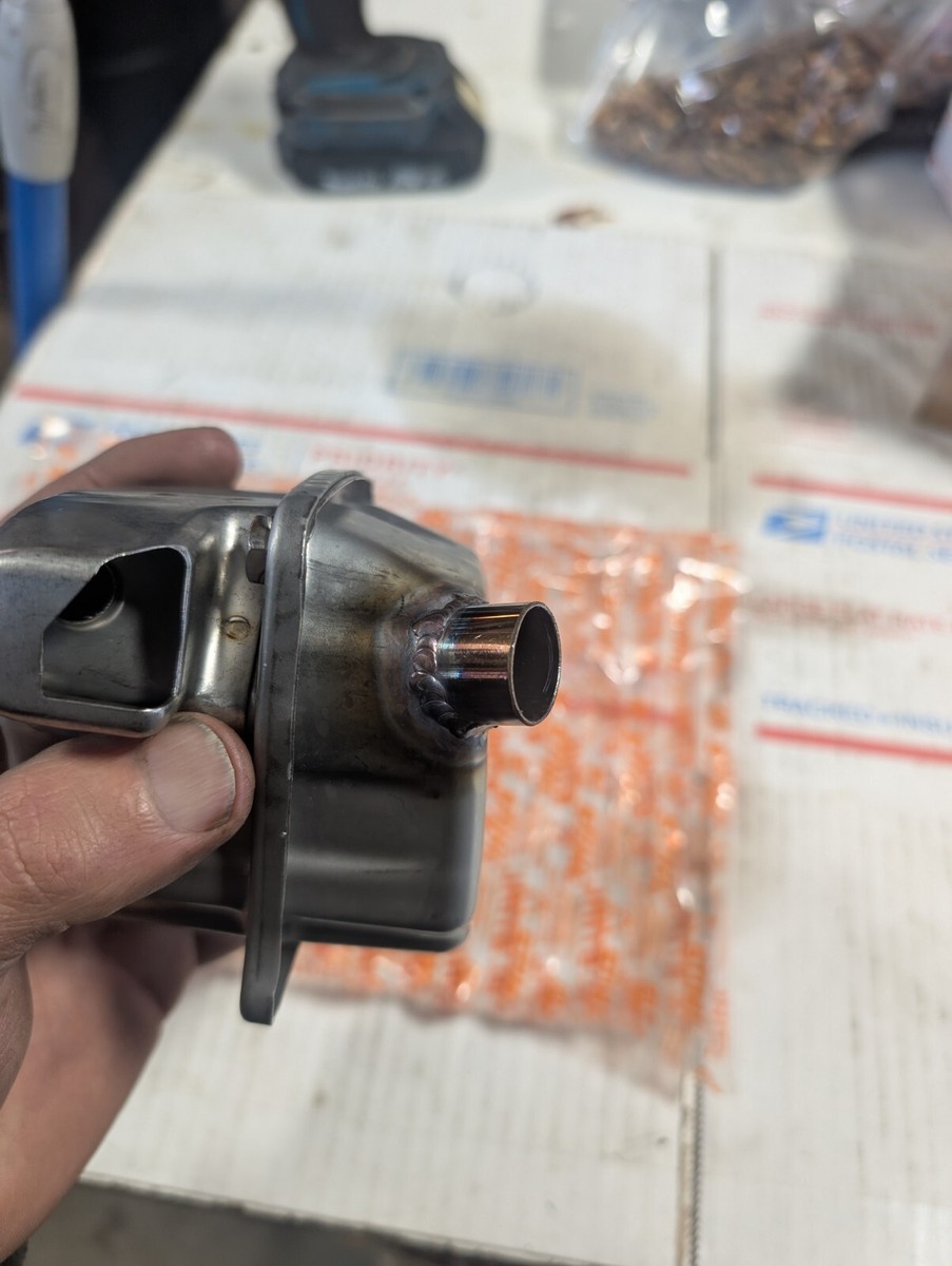 New OEM STIHL MS 362 400 MS362 MS400 Ported Exhaust Dual Port