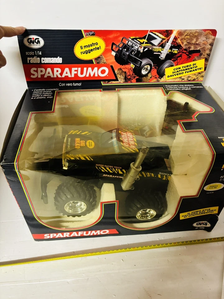 GIG NIKKO SPARAFUMO 1/14 RADIOCOMANDATA NUOVISSIMA RARE!! - Immagine 2 di 4