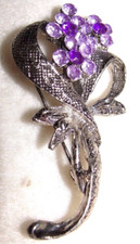 Women's Silvertone Bouquet Of Purple Flowers Pin - EUC