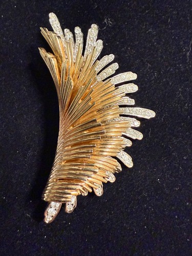 Marcel Boucher Gold Tone Rhinestone Spray Pattern Brooch 7228 ca 1960 - Picture 8 of 10