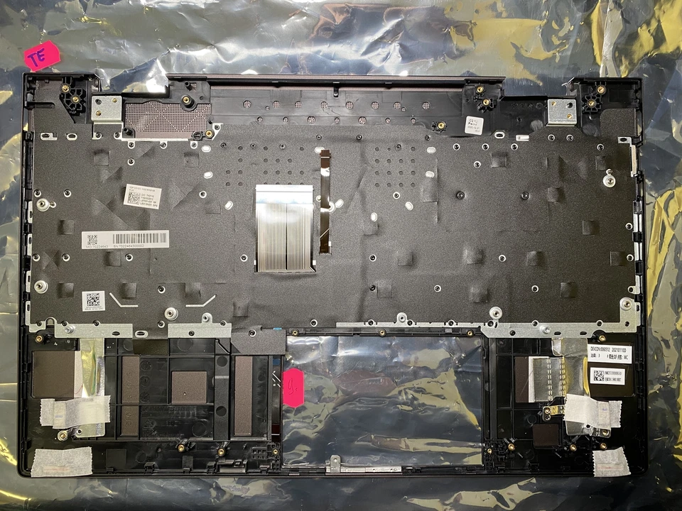 Apoyamanos y teclado HP ENVY X360 Series huella digital Reino Unido L93119-031 L97031-031 Foto 2 de 2