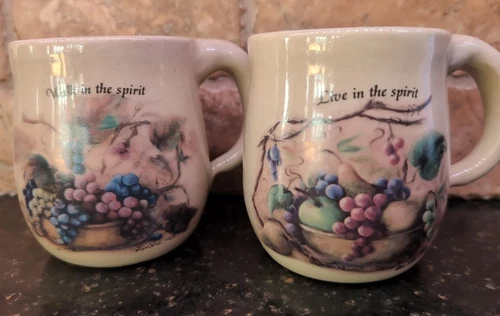 Yesteryears Marshall Texas Art Pottery Live in the spirit Hand Turned Mugs Set 2