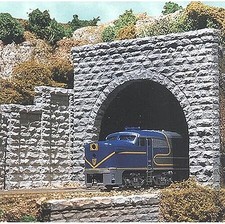 Chooch Double-Track Cut Stone Tunnel Portal - HO Scale Model Railroad Scenery