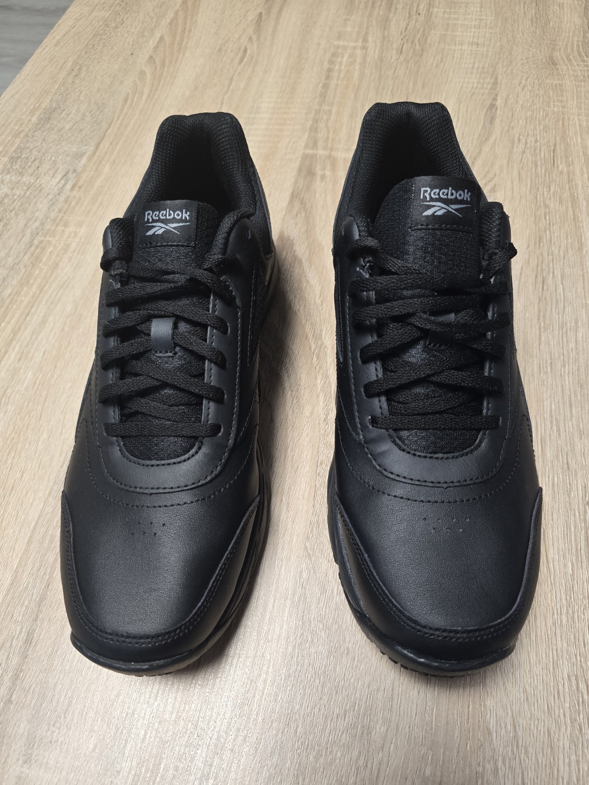 Reebok Cushion 4.0 Men's, Black Size 44 Mint Condition image 5