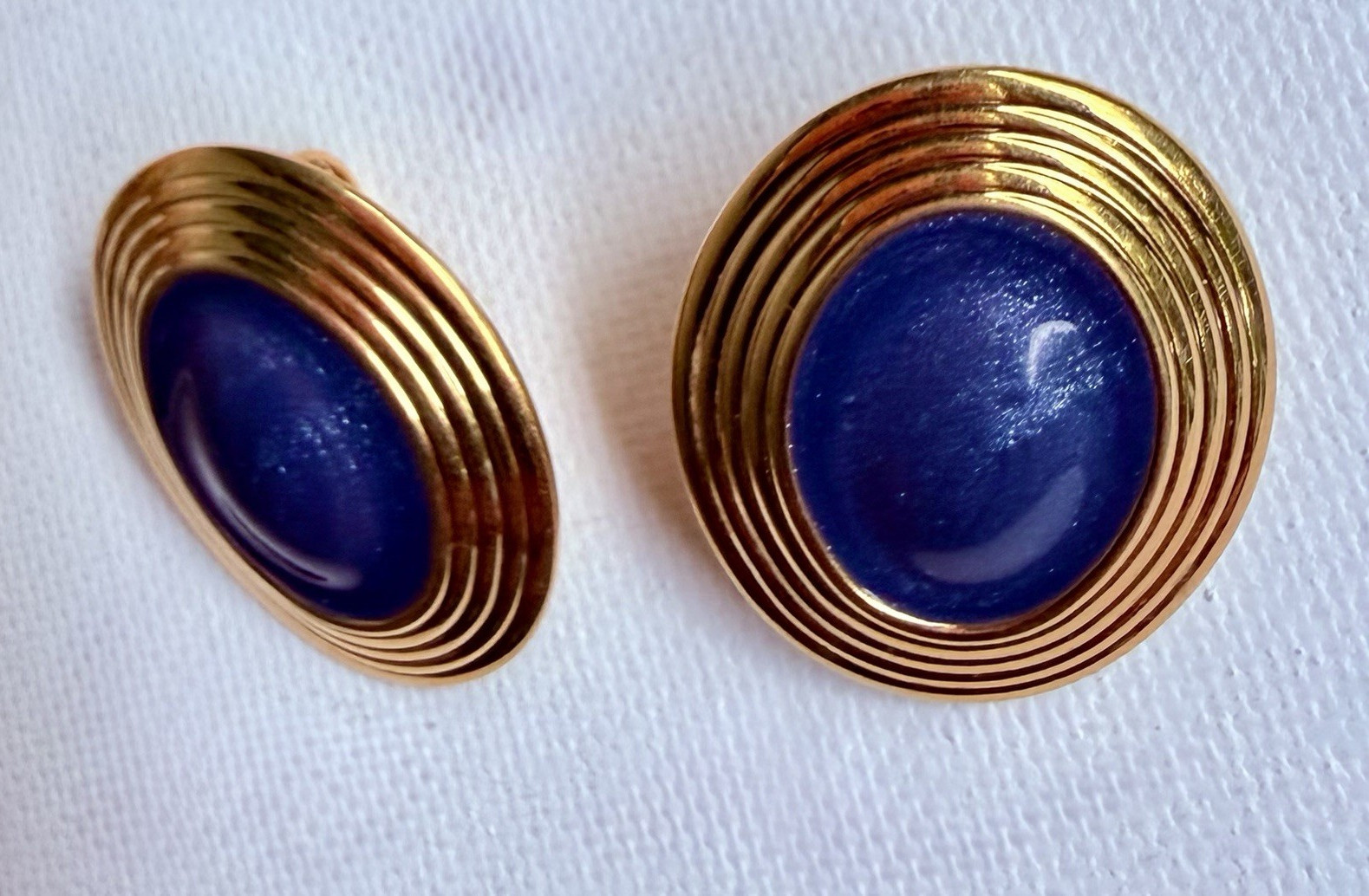 Vintage Gold Tone Blue Cabochon Clip On Earrings Oval Ribbed Statement Classic