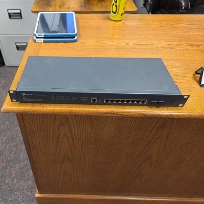 TP-Link Omada TL-SG3210XHP-M2 JetStream 8-Port 2.5G PoE+ Managed Switch 10G SFP+