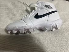 Nike Jordan 1 Mid White Black HF6883-100 Little/Big Kid Youth Cleat 4.5Y NEW