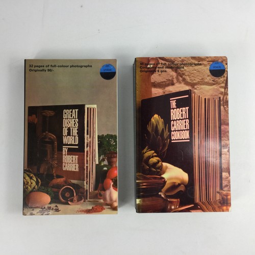 Great Dishes of the World & The Robert Carrier Cookbook 1967 Book Set Slip Case - Picture 2 of 17