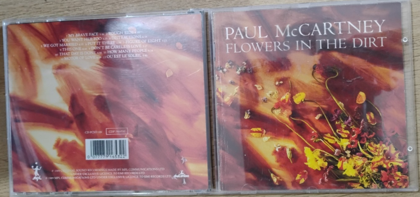 Paul McCartney :FLOWERS IN THE DIRTCD - FREEPOST