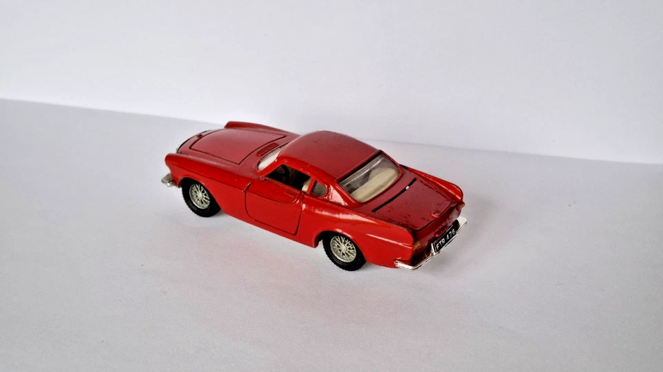 DINKY TOYS VOLVO 1800 S - Photo 4/4