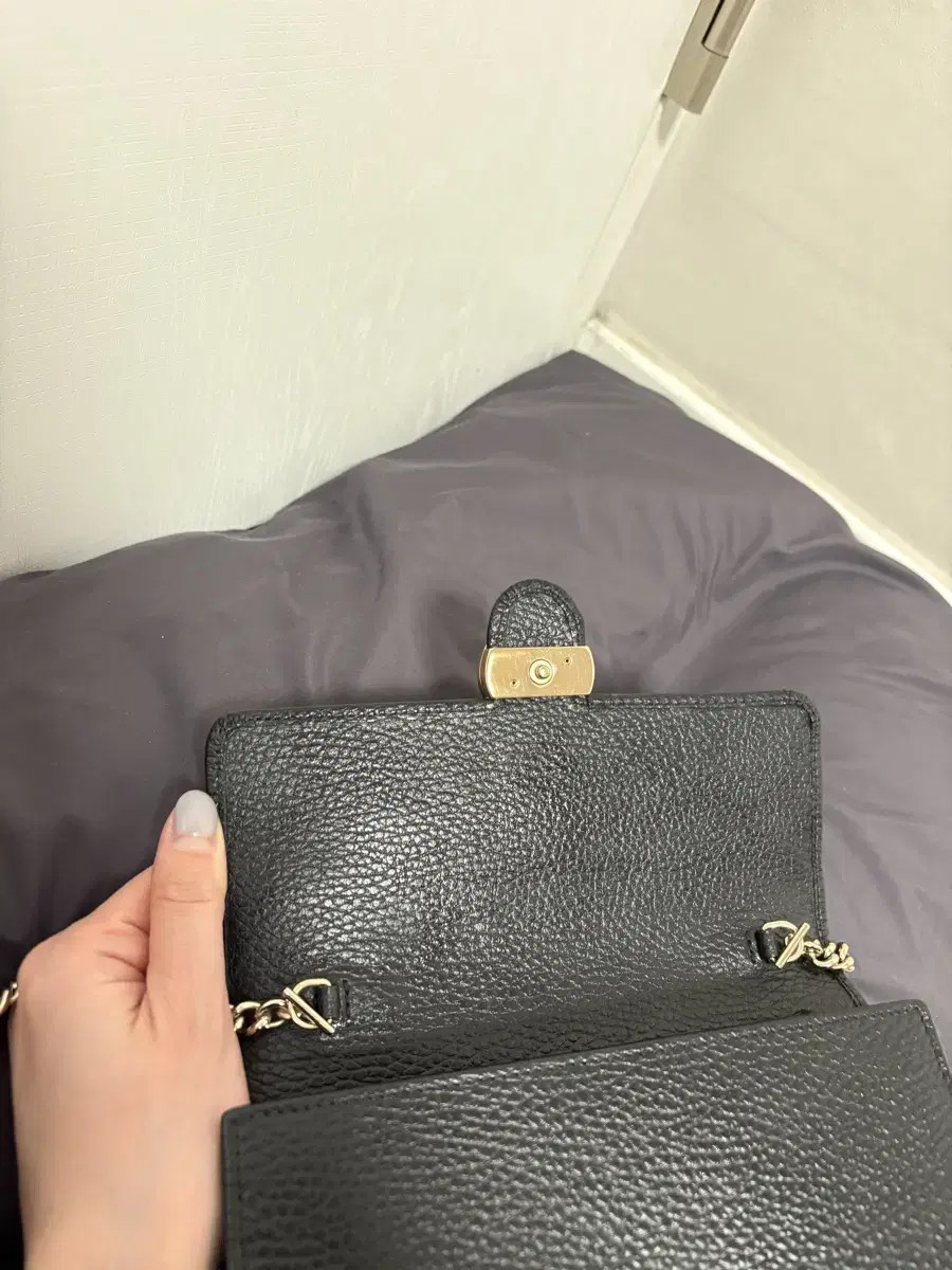 Gucci interlocking chain mini bag - image 5