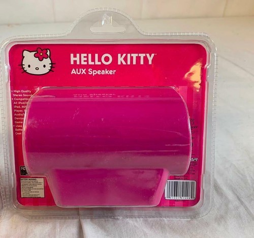 Hello Kitty Portable AUX Amplified Stereo Speaker System Pink-SEE ALL COMPATIBLE - Picture 4 of 6