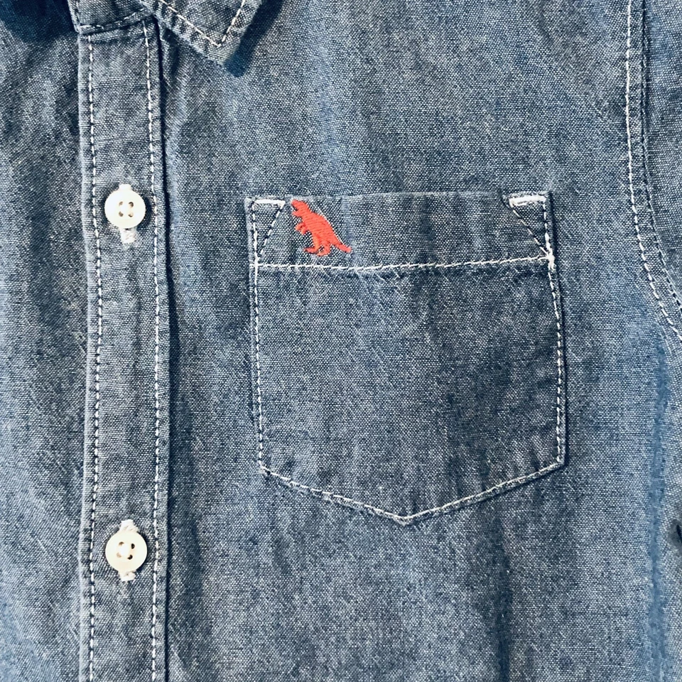 Camisa Carter's Azul Cambray Manga Corta Botón Delantero Niños Talla 5T Dinosaurio Foto 3 de 4