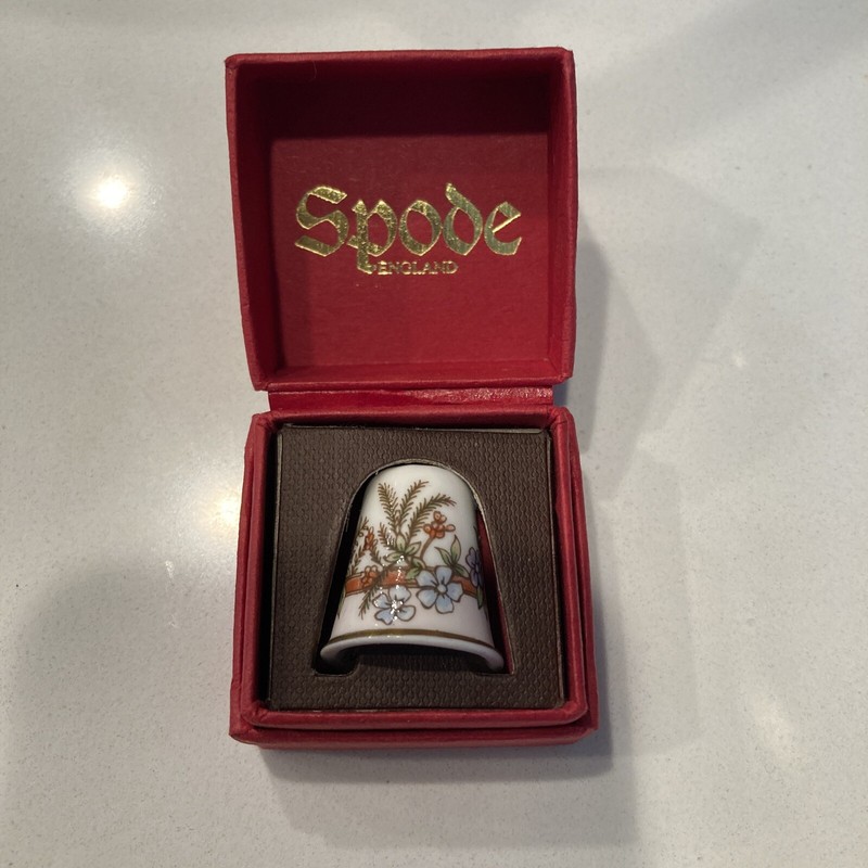 Spode of England Porcelain Thimble Floral Beige in Box