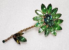 Weiss Vintage Lsrge Green Opalescent Dimensional Crystal Flower Brooch B315