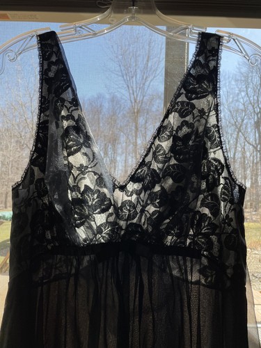 VTG SZ 34 Vanity Fair Chiffon & Nylon Nightgown Feminine Lingerie Negligee Gown - Picture 2 of 6