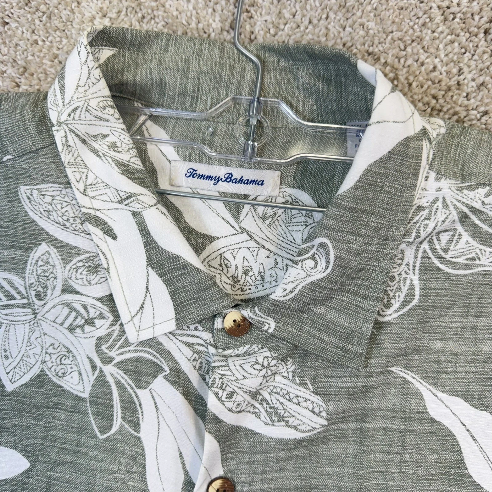 Tommy Bahama Mens XXL Sage Green Floral Rayon Aloha Hawaiian Shirt
Opens in a new window or tab