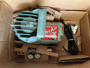 Vintage NOS Binks Moe-Air compressor, 35 spray gun & Speedaire filter/regulator