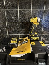 Dewalt DCF809M1 18V Brushless Impact Driver 1 x 4.0Ah Battery Charger & Case