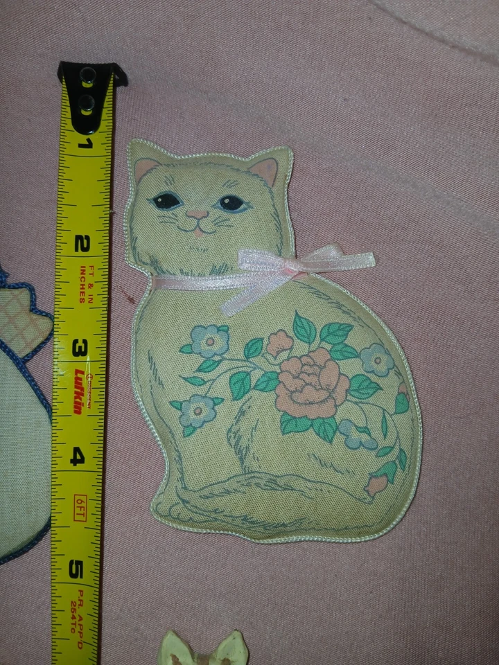 Винтажный 70-х/80-х годов кот котенок выстеганная смола бабушка сердечник магниты (4) китч страны EUC - Изображение 3 из 4