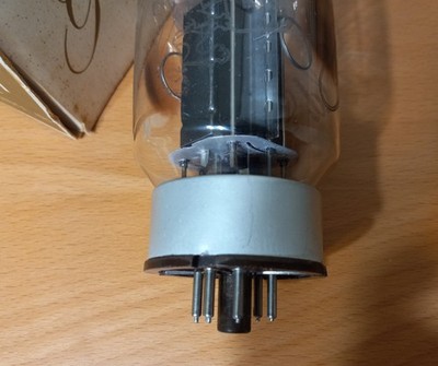 Genalex Gold Lion KT88 Black Plate Made in England 6550 Tested