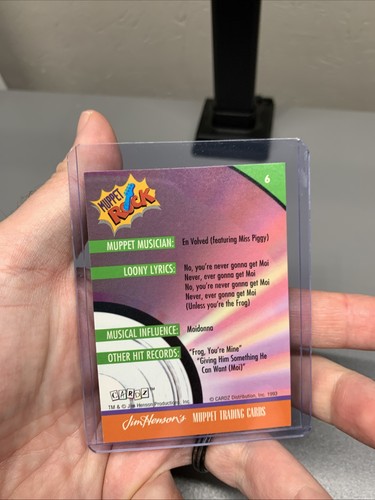 En Volved (Miss Piggy); 1993 Cardz; Jim Henson’s Muppets Trading Cards; #6 - Picture 3 of 3