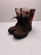 Women  s UGG ADIRONDACK II PLAID STOUT BOOT
