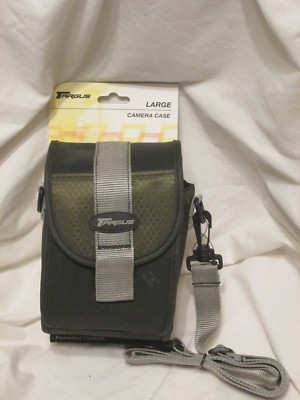New Standard Camera Case Shoulder Strap Belt Loop Zipper Closure Green Black