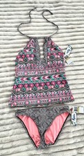NWT. Malibu Dream Girl Mosaic 2-piece Tankini Swimsuit. Jr. M.