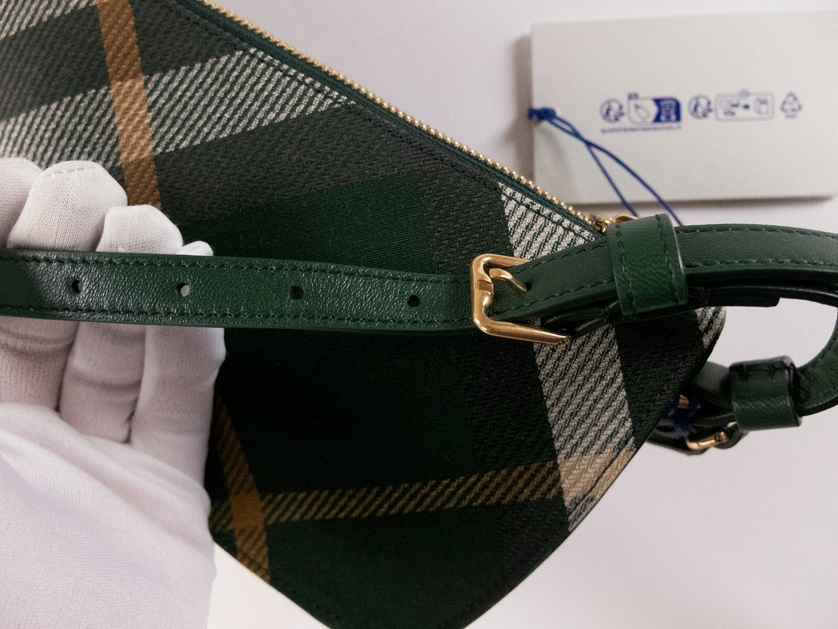 バッグ・カバンその他 Burberry Small Shield light green leather bag BURBERRY Shield small green check canvas & leather shoulder