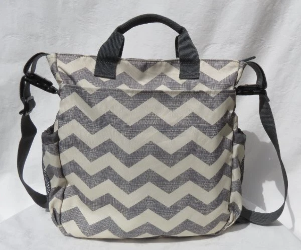 Bolso de hombro SKIP HOP gris Chevron pañal mensajero dúo firma Foto 2 de 4