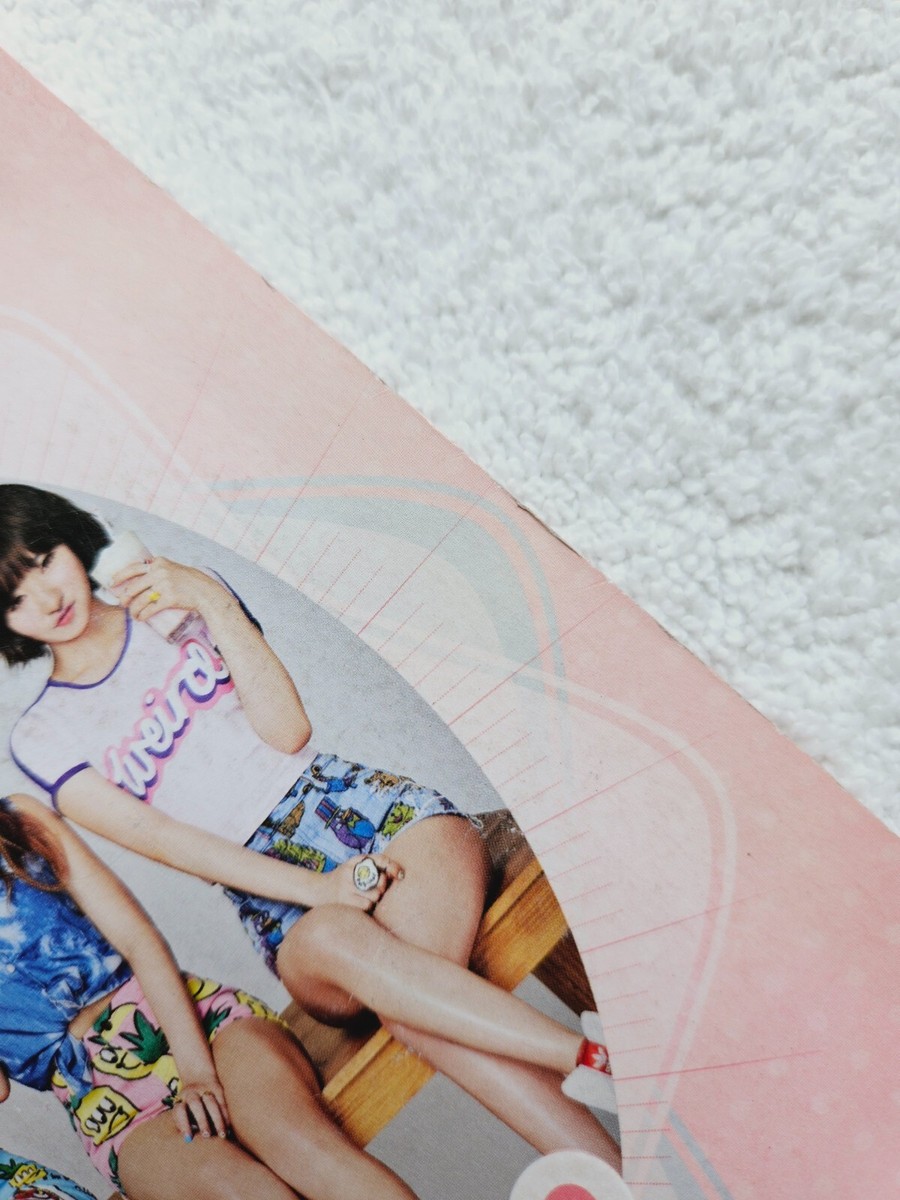 DREAMCATCHER MINX Love Shake Promo Album + Jiu Photocard DREAMCATCHER MINX Love Shake Promo Album + Jiu Photocard