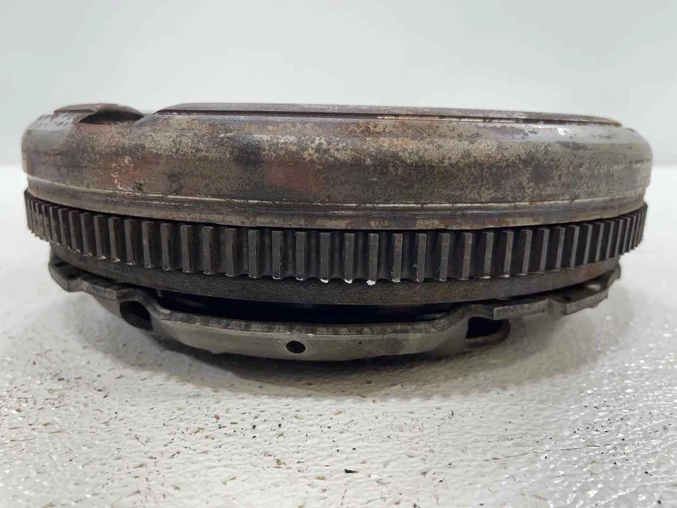 Fits 2006 2007 VOLKSWAGEN GOLF GTI 2.0L TFSI MT Flywheel Clutch Assembly OEM - Image 4 of 4