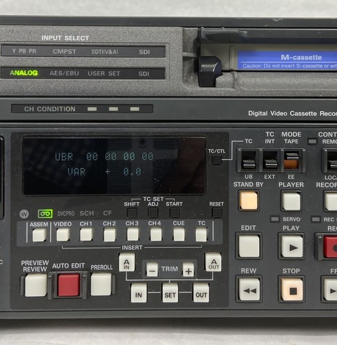Panasonic AJ-D950 DVCPRO 25/50 Mbps M-Cassette Video Recorder *Windup Error* - Picture 4 of 18