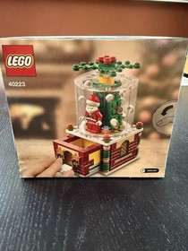 LEGO HOLIDAY Snowglobe 40223 Santa House Tree Box RETIRED Toy SET