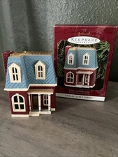 1999 Hallmark Keepsake Ornament House on Holly Lane Nostalgic Houses and Shops