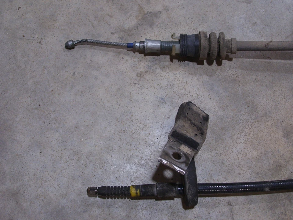 OEM 2002 BMW 745i rear left/right emergency ebrake cables set - Изображение 4 из 4