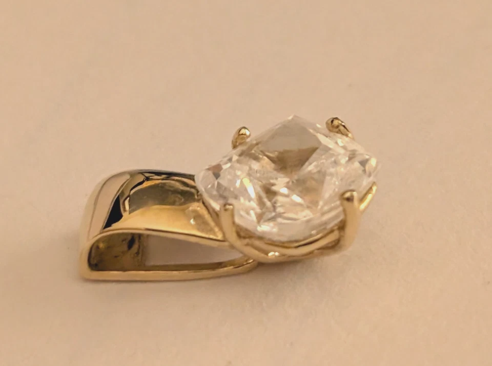 Colgante solitario vintage de oro amarillo de 14 quilates QVC Diamonique Foto 4 de 4