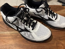 Mizuno Women’s Volleyball Shoes Size 9 Non-Marking 430240.0090 V1GC184008 Indoor