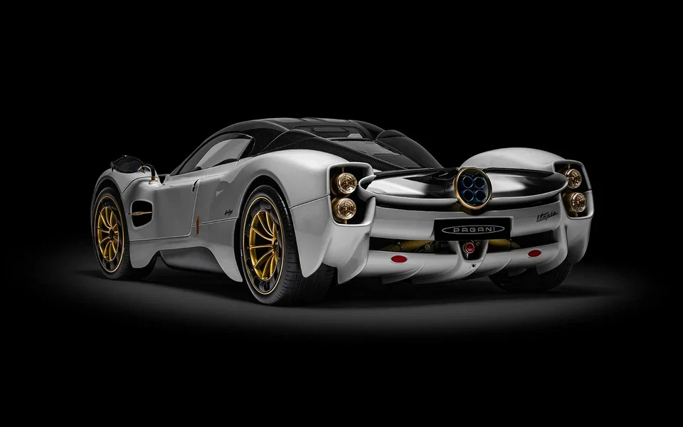 Preorder Q1/26 Pocher PAGANI UTOPIA COUPE 2023 1:8 Model Car WHITE HK123 KidBX - Image 2 of 4