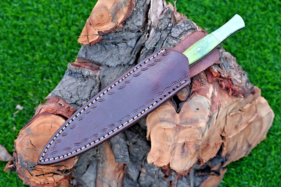 Cuchillo de bota de caza hecho a mano personalizado hoja de acero Damasco forjado a mano 1383 Foto 4 de 4