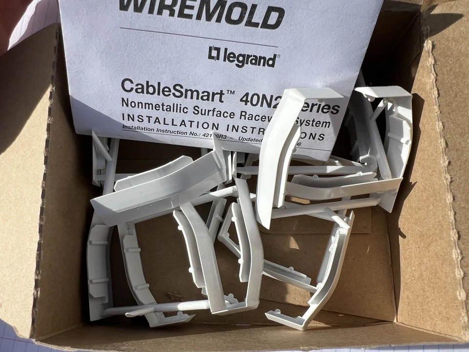 Legrand WIREMOLD 40N2F05WH NM Base Seam Clip 40N White CableSmart - Box of 10 - Image 2 of 4