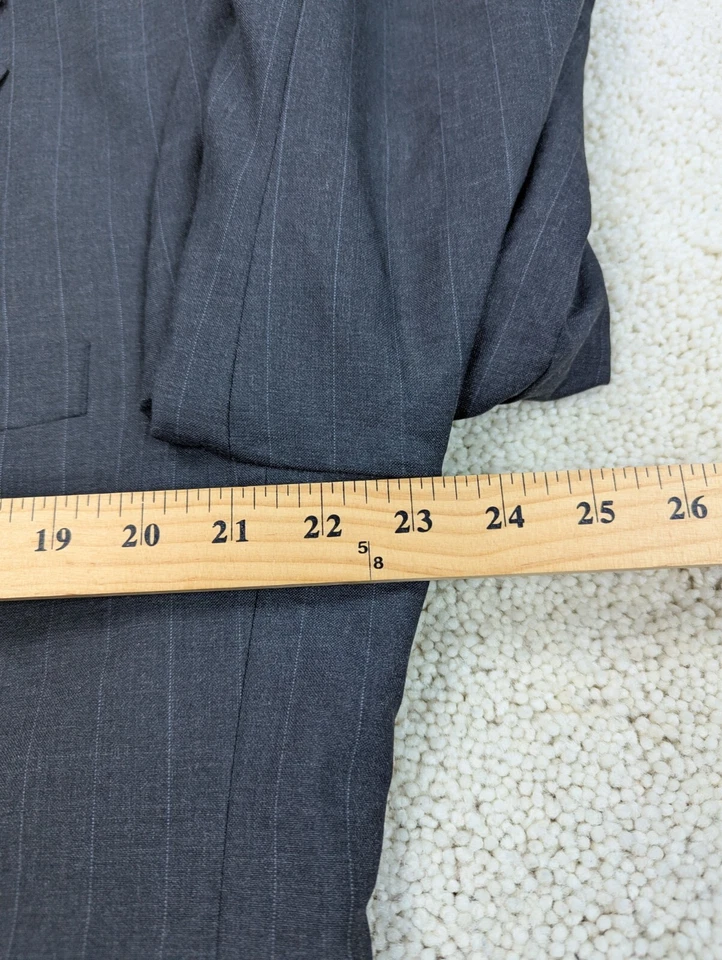 Jos A Bank Suit Mens 44R 36x28 Gray Pinstripe Wool 2 Piece Jacket Pants Pleated - Image 4 of 4