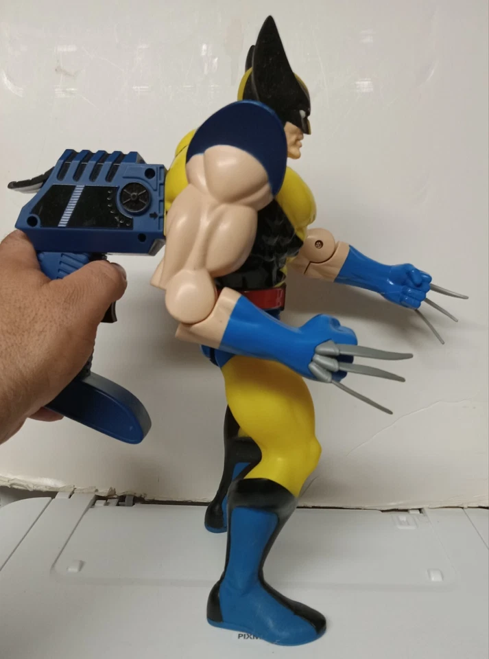 Marvel X-Men Big Time Wolverine 13" con mando electrónico. -Toy Biz 1996 Foto 3 de 4
