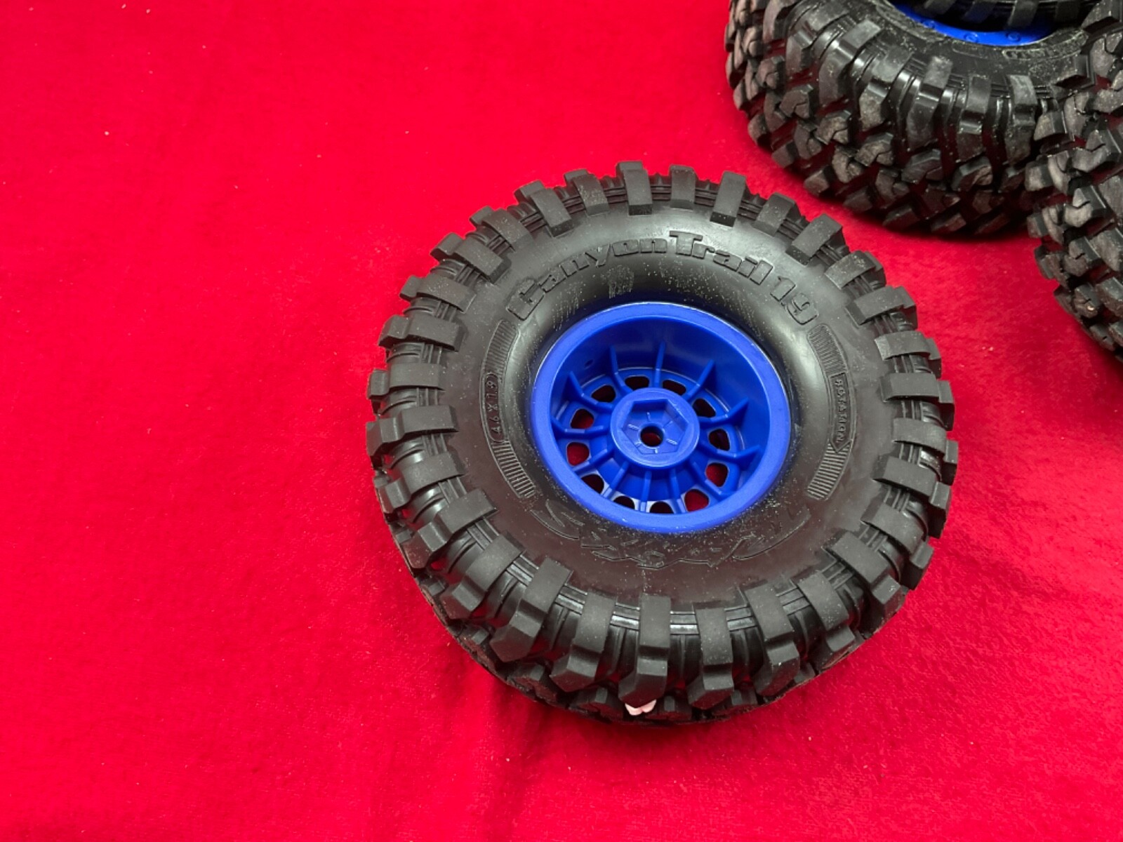 for TRAXXAS TRX-4 BLUE / BLACK METHOD Wheels  1.9 TIRES 12mm HEX glued assembled