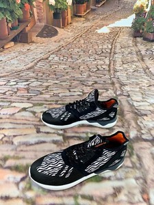 tubular runner casual shoes