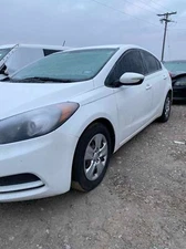 Used Air Cleaner Assembly fits: 2015 Kia Forte 2.0L Canada emissions Grade A